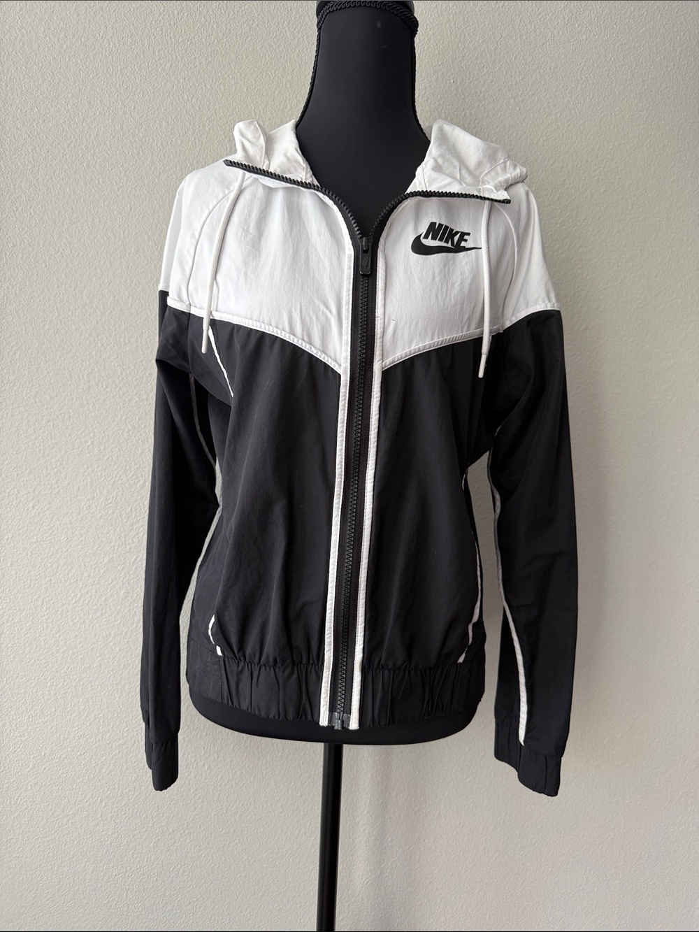 Nike Black and White Colorblock Zip Hoodie Jacket / Windbreaker